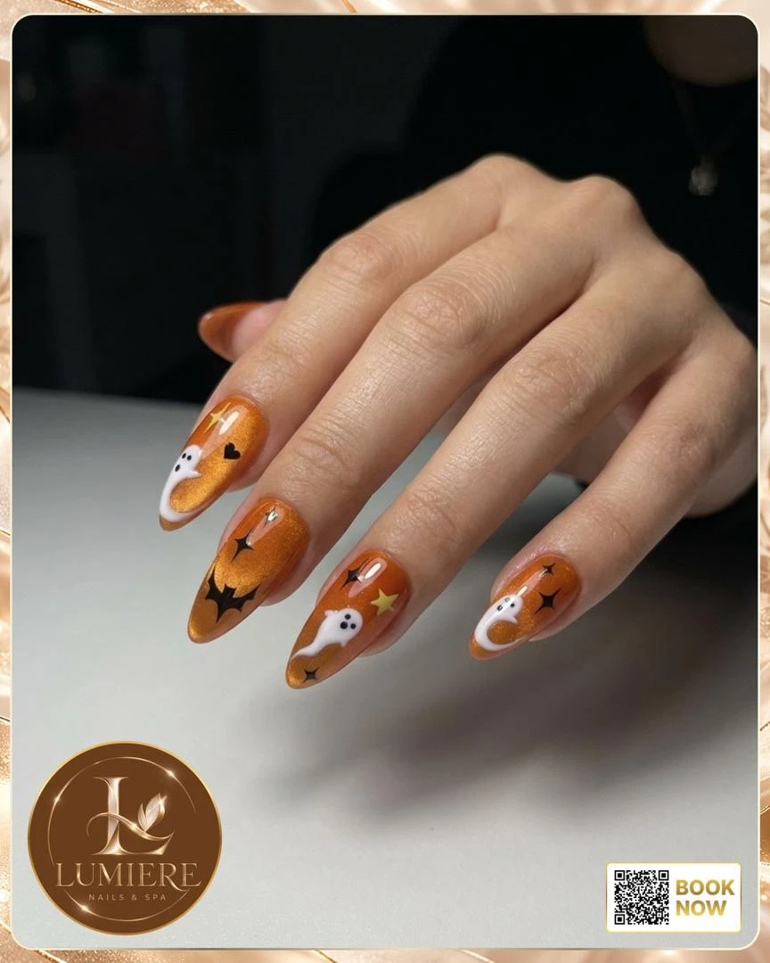 Halloween nail art